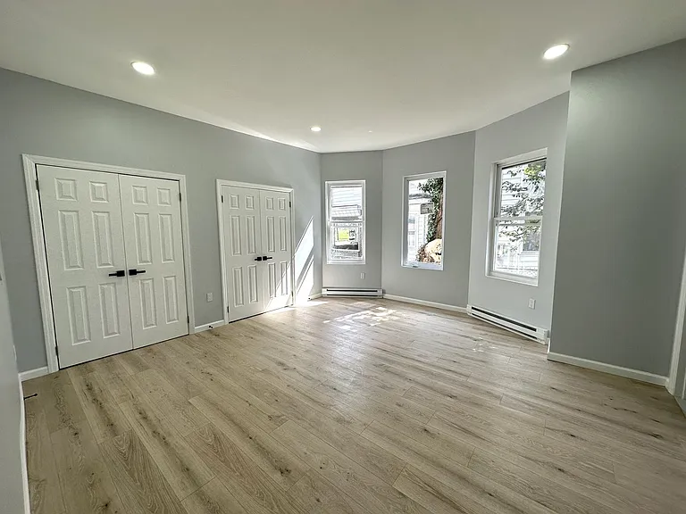 1109 W State St — Photo 5