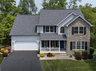 72 Sweet Arrow Dr, Hummelstown, PA 17036