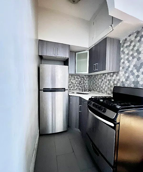 1st image of 11 Midwood St #11B