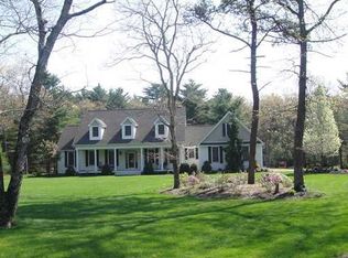 250 Narrow Ln, Charlestown, RI 02813