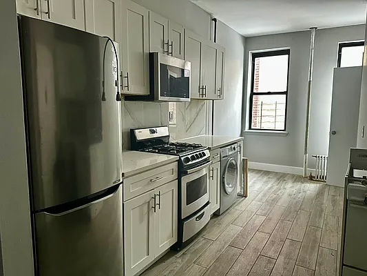 Rented by Premier One Realty LLC | media 9