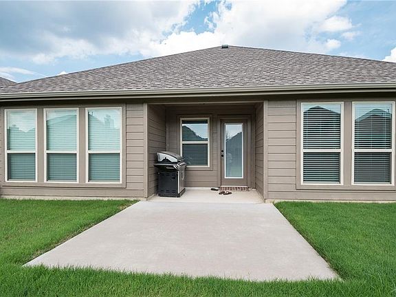 4th image of 232 Cherry Springs Dr