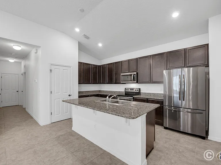 7608 Sunshine Bridge Ave — Photo 5
