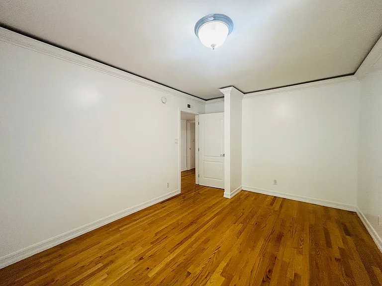 3645 Kelton Apartments — Photo 6
