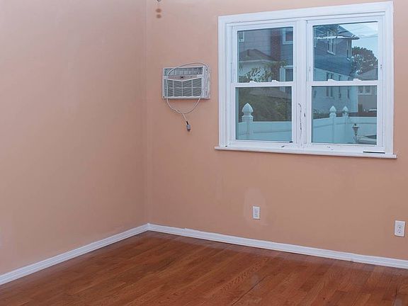 5th image of 69-39 Thursby Ave Floor 2