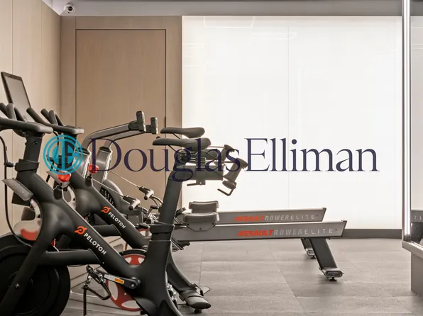 295 Park Avenue South image 8 of 17