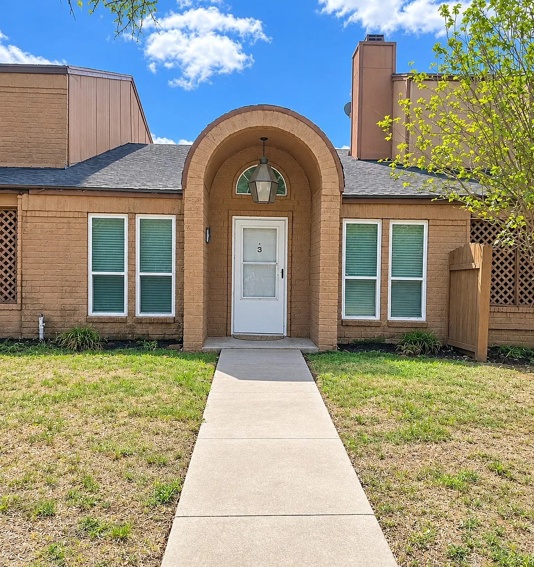 5101 Middlecoff — Photo 1