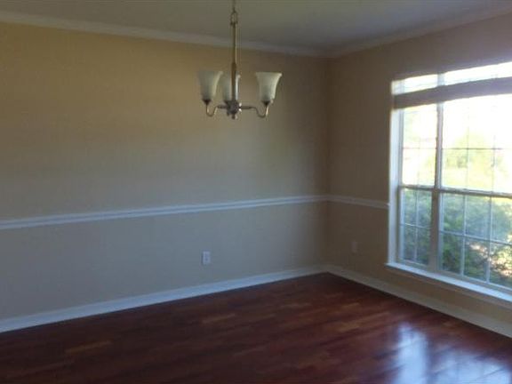 3rd image of 41335 Tulip Hill Ave