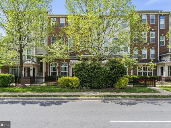 6020 Machen Rd, Centreville, VA 20121