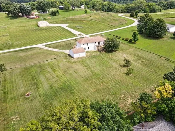 31455 Lyman Ln, Excelsior Springs, MO 64024