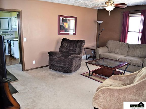 4th image of 7055 Western Ave