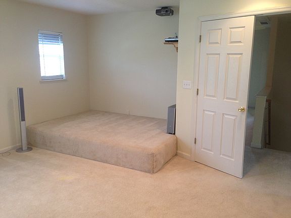 4th image of 913 Collinswood Dr