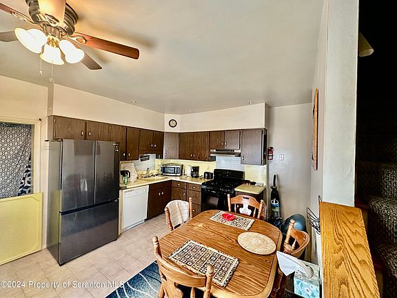 3rd image of 1260 Dartmouth St