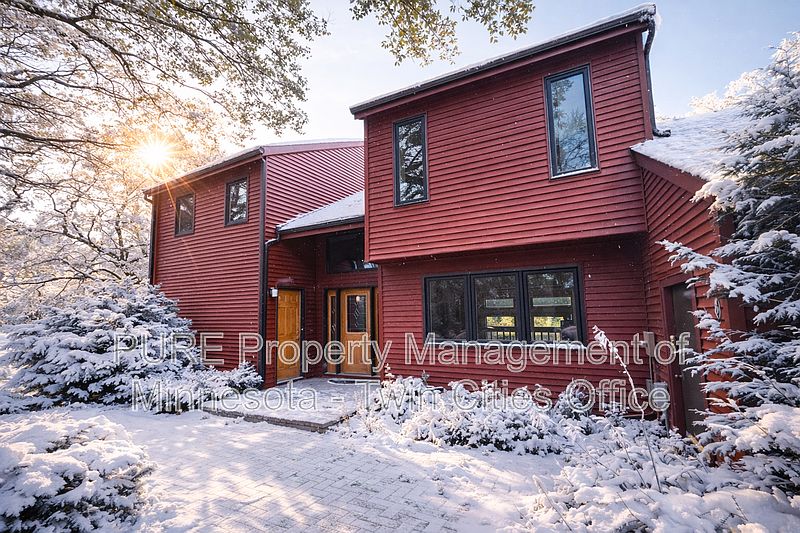 1st image of 4432 Woodlane Dr
