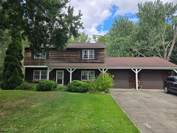 8051 Wren Dr, Macedonia, OH 44056