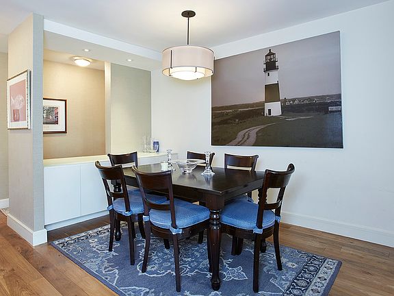 3rd image of 140 E 72nd St #12A