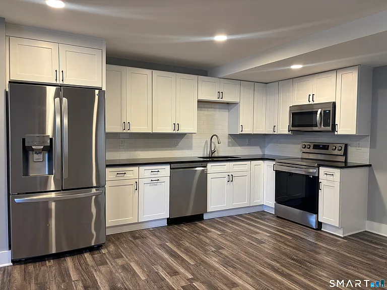 303 Norwich New London Tpke #G — Photo 1