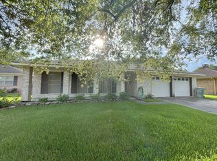 3055 Westmont Dr, Beaumont, TX 77706