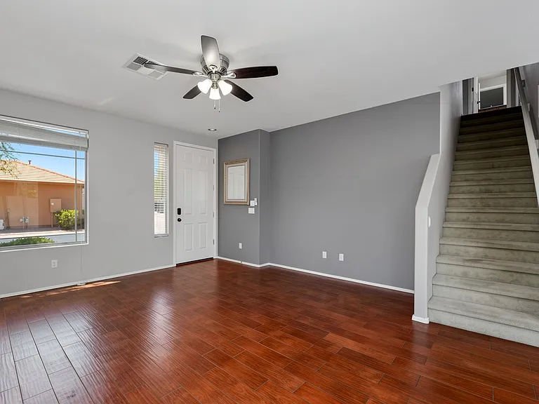 1231 S Amber St — Photo 5