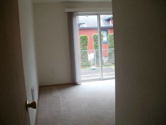 5th image of 1403 N 4th Ave #A