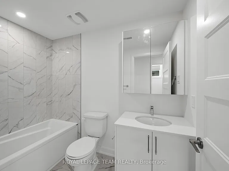 998 Hollington St #LOWER — Photo 22