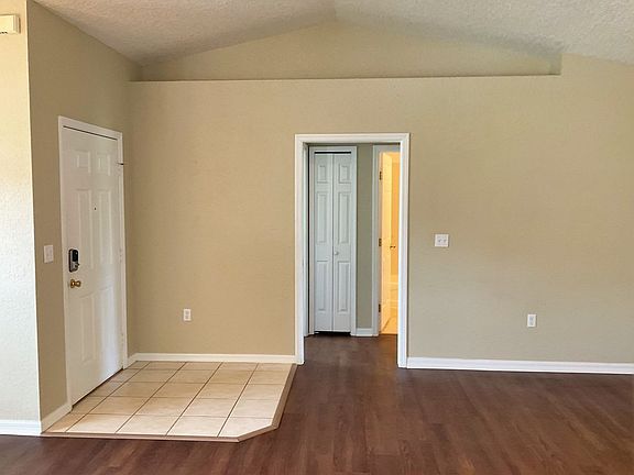 3rd image of 213 Golf Aire Blvd