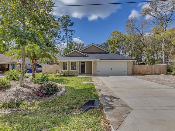 2nd image of 1320 Tangerine Dr