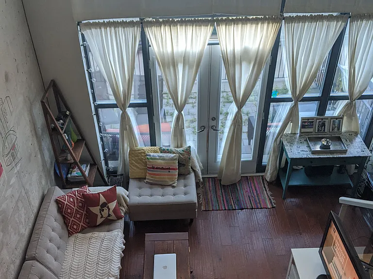 369 Sorauren Ave #105 — Photo 13