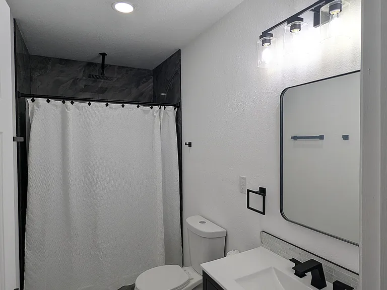 870 Francis St #1 — Photo 10