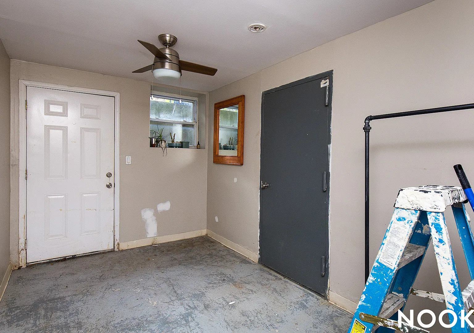 1099 Madison Street — Photo 4