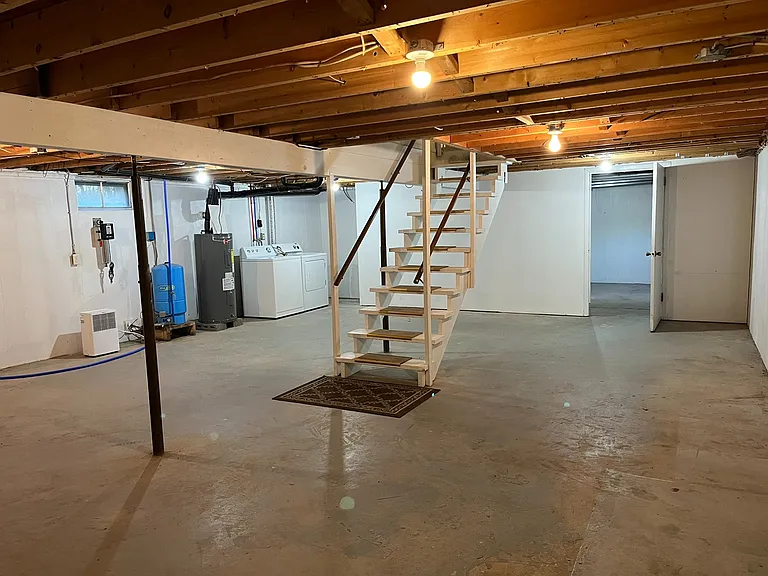 548 Mountain Rd — Photo 15