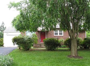 818 Chapel Rd, Royersford, PA 19468