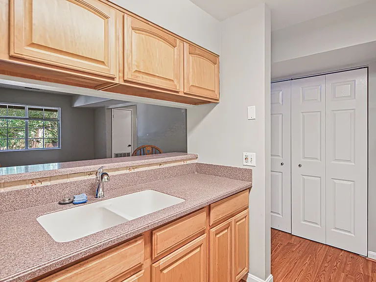 4906 Columbia Rd #8 — Photo 11