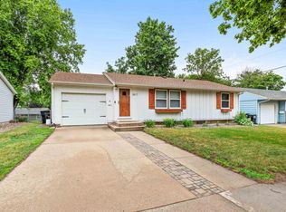 3917 E Claudette Dr, Sioux Falls, SD 57103