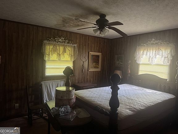 3rd image of 6944 Roosterville Rd
