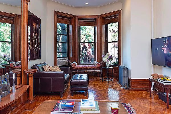 1st image of 668 Park Pl