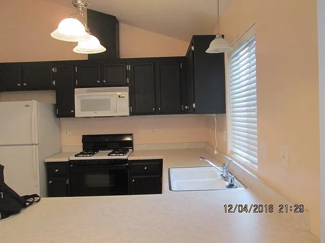 5509 Cascade Ridge St — Photo 3