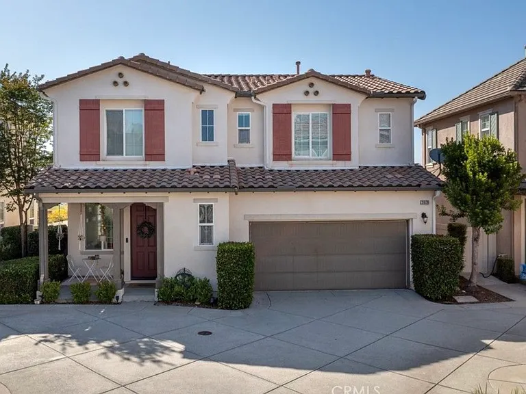 31828 Green Oak Way — Photo 1