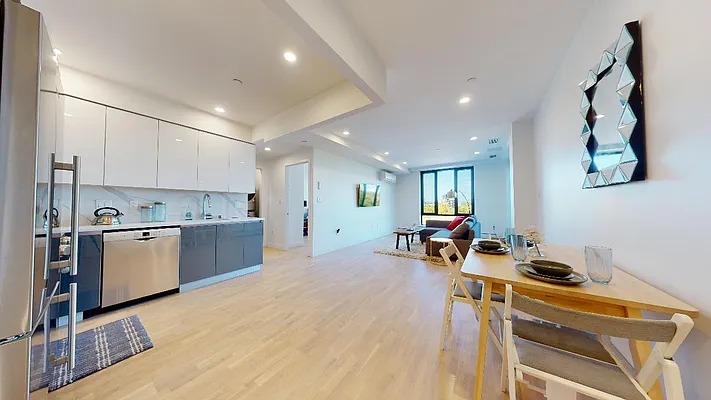 Rented by Bond New York | media 33