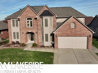 19459 Willoway Dr, Macomb, MI 48044