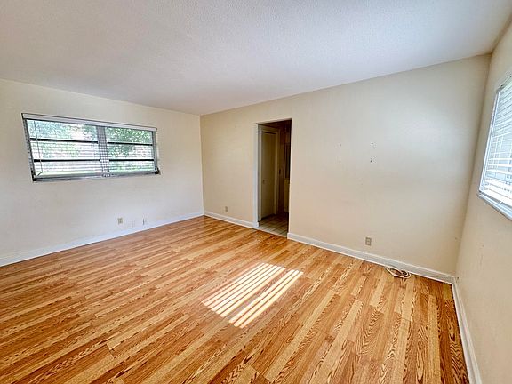 4th image of 200 SW 4th St #0