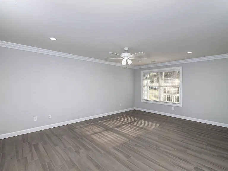 Fairfield Knolls South — Photo 15