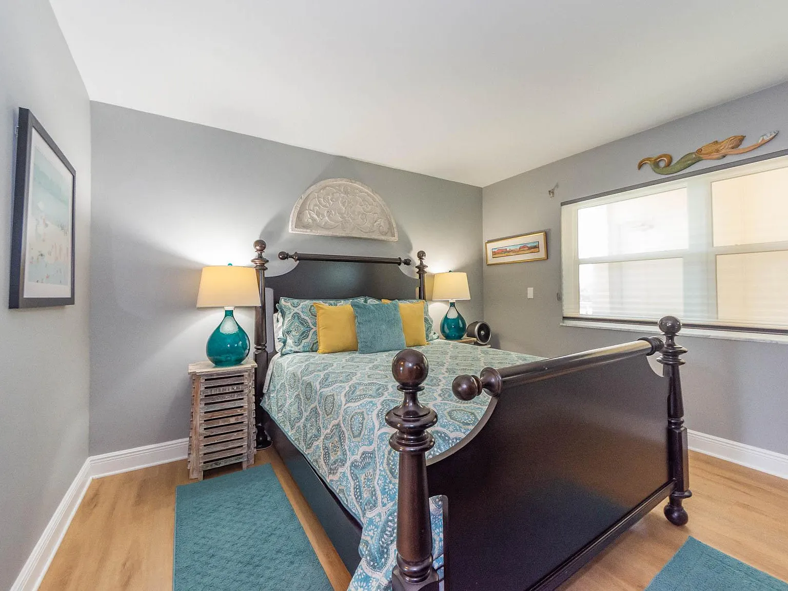 1715 Ocean Dr — Photo 2