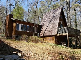 5708 Lakeshore Dr, Tallassee, TN 37878