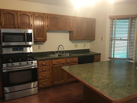 2nd image of 2021 E Kensington Ct