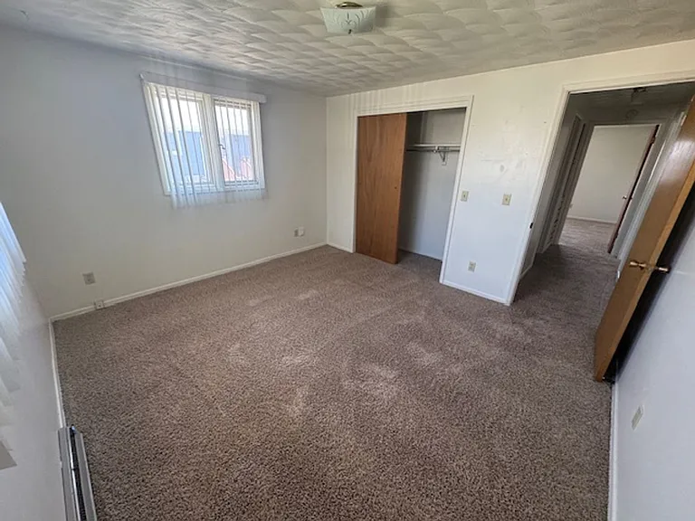 418 Lola Ln — Photo 2