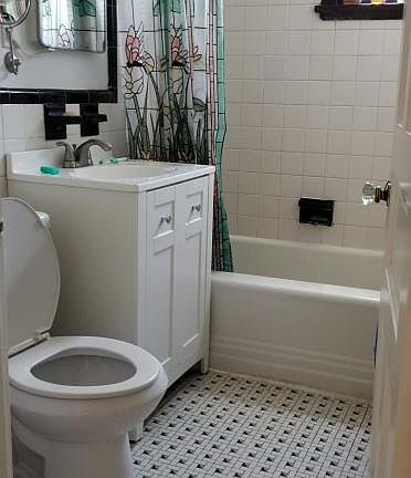 5th image of 486 Ashland Ave APT 5