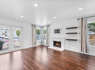 848 Halyard #25, Newport Beach, CA 92663