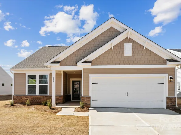 888 Exeter Dr, Sherrills Ford, NC 28673