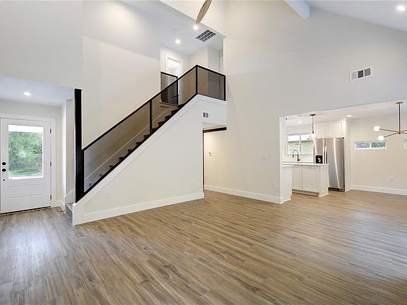 5th image of 5711 Purple Sage Dr